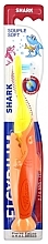 Kup Szczoteczka do zębów dla dzieci Rekin, 2-6 lat, żółto-pomarańczowa - Elgydium Kids Shark 2-6 Years