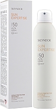 Ochronny spray wodoodporny do ciała i twarzy SPF50 - Skeyndor Sun Expertise Spray SPF 50 — Zdjęcie N2