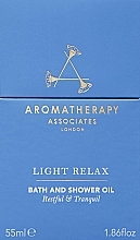 Lekki, relaksujący olejek pod prysznic i do kąpieli - Aromatherapy Associates Light Relax Bath & Shower Oil — Zdjęcie N3