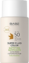 Krem przeciwsłoneczny Super Fluid BB z efektem matującym i koloryzującym SPF 50 - Babe Laboratorios Sun Protection — Zdjęcie N1