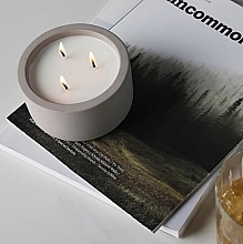 PRZECENA! Świeca zapachowa, 3 knoty - Gentleme's Hardware Soy Wax Candle 586 Bourbon Cedar * — Zdjęcie N3