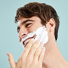 Odświeżająca pianka do golenia - NIVEA MEN Fresh Kick Shaving Foam — Zdjęcie N5