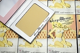 Transparentny puder matujący do twarzy - theBalm Sexy Mama Anti-Shine Transculent Powder — Zdjęcie N4