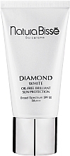 PRZECENA! Nawilżający przeciwsłoneczny krem do twarzy SPF 50/PA + + + - Natura Bissé Diamond White Oil Free Brilliant Protection * — Zdjęcie N3