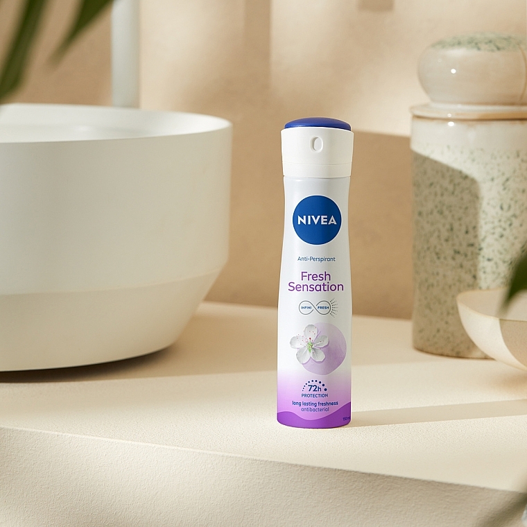 Antyperspirant w sprayu dla kobiet - NIVEA Fresh Sensation Antiperspirant Antibacterial — Zdjęcie N4