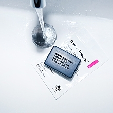 Oczyszczające mydło węglowe do skóry problematycznej - Carbon Theory Facial Cleansing Bar — Zdjęcie N2