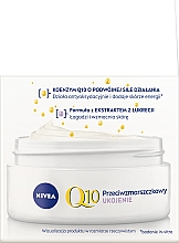 Przeciwzmarszczkowy, łagodzący krem na dzień SPF15 - NIVEA Q10 Power Anti-Wrinkle Day Cream — Zdjęcie N2