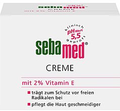 Nawilżający krem na dzień z witaminą E do skóry wrażliwej - Sebamed Sensitive Skin Day Cream With Vitamin E — Zdjęcie N1