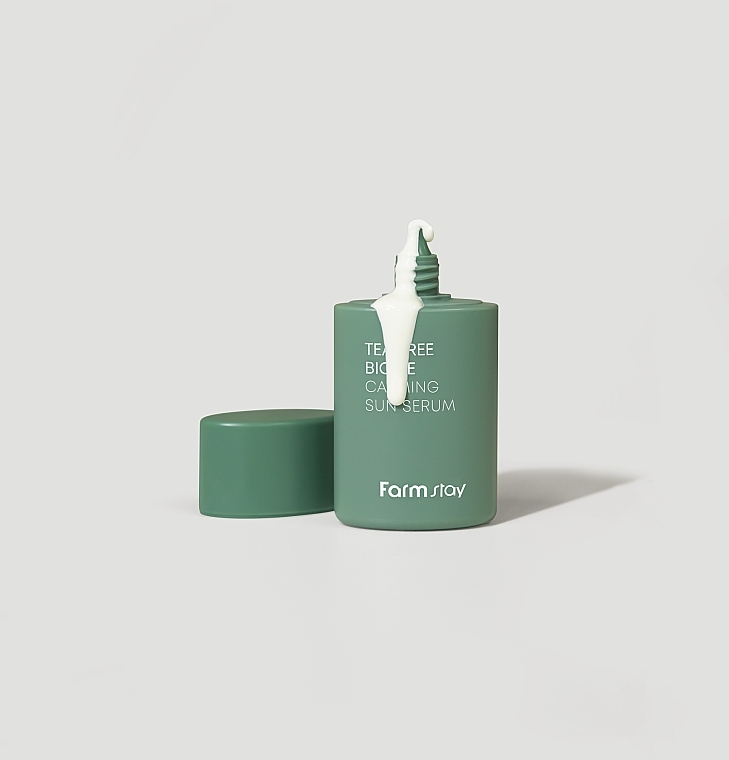 PREZENT! Kojące serum z filtrem przeciwsłonecznym - FarmStay Tea Tree Biome Calming Sun Serum  — Zdjęcie N2