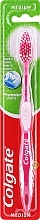 Szczoteczka do zębów Premier średnio twarda №1, różowa 2 - Colgate Premier Medium Toothbrush — Zdjęcie N1