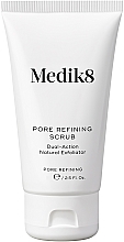 Kup PRZECENA!  Złuszczający peeling oczyszczający do twarzy - Medik8 Pore Refining Scrub *