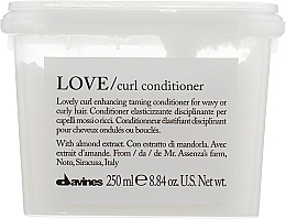 Kup PRZECENA! Odżywka podkręcająca skręt loków - Davines Love Curl Enhancing Conditioner *