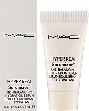 Nawilżające serum do twarzy - M.A.C Hyper Real Serumizer Skin Balancing Hydration Serum (próbka) — Zdjęcie N2