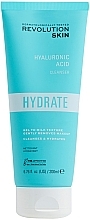 Kup Płyn do mycia twarzy z kwasem hialuronowym - Revolution Skincare Hyaluronic Acid Cleanser
