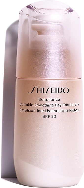Wygładzająca emulsja przeciwzmarszczkowa do twarzy na dzień SPF 20 - Shiseido Benefiance Wrinkle Smoothing Day Emulsion — Zdjęcie N1