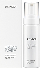 Odmładzająca pianka oczyszczająca - Skeyndor Urban White New Skin Foaming Cleanser — Zdjęcie N2