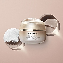 Przeciwzmarszczkowy krem pod oczy - Shiseido Benefiance ReNeuraRED Technology Wrinkle Smoothing Eye Cream — Zdjęcie N4