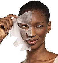 Ampułka w masce na tkaninie detoksykująca z niacynamidem i ekstraktem z jarmużu - Garnier Skin Naturals Sheet Mask Detoxifying Ampoule — Zdjęcie N7