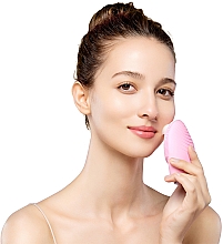 Soniczna szczoteczka do oczyszczania i masażu twarzy dla skóry normalnej - Foreo Luna 3 Cleansing Brush For Normal Skin — Zdjęcie N4