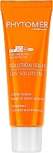 Ochronny krem do opalania twarzy i obszarów wrażliwych (SPF 30) - Phytomer Protective Sun Cream Sunscreen SPF30 — Zdjęcie N1