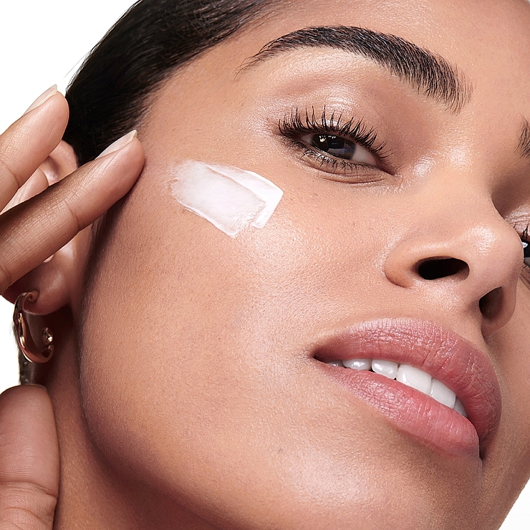 Nawilżający krem ​​do twarzy z ekstraktem z korzenia żeń-szenia - Shiseido Essential Energy Hydrating Cream — Zdjęcie N3