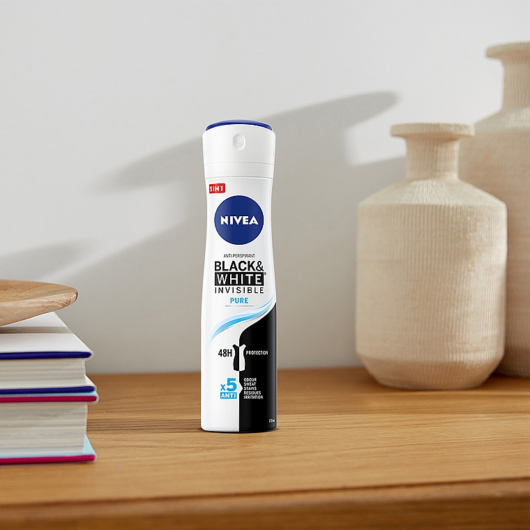 Antyperspirant w sprayu - NIVEA Black & White Invisible Pure Fashion Edition 48H Protection — Zdjęcie N4