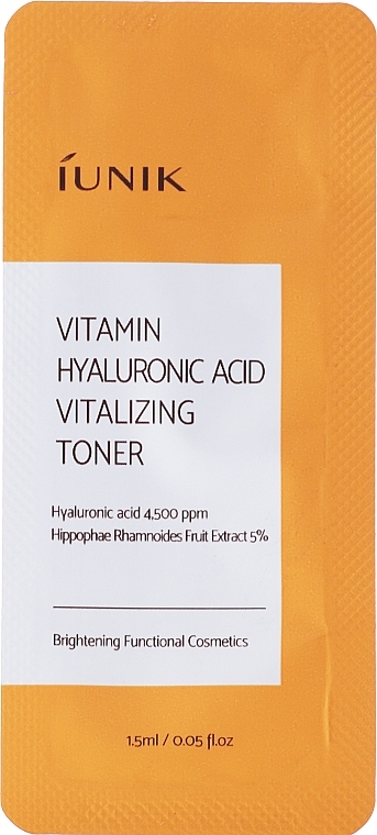 Nawilżający tonik do twarzy z kwasem hialuronowym i witaminami - iUNIK Vitamin Hyaluronic Acid Vitalizing Toner (próbka) — Zdjęcie N1