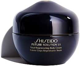 Kup PRZECENA! Regenerujący krem do ciała - Shiseido Future Solution Lx Total Regenerating Body Cream *