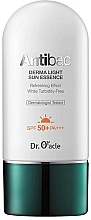 Kup Esencja przeciwsłoneczna dla skóry problematycznej - Dr. Oracle Antibac Derma Light Sun Essence SPF50+ PA+++