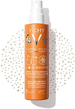 Wodoodporny spray do ciała do ochrony przeciwsłonecznej dla wrażliwej skóry dzieci SPF 50+ - Vichy Capital Soleil Kids Cell Protect Water Fluid Spray — Zdjęcie N1