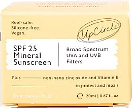 Mineralny krem przeciwsłoneczny do twarzy - UpCircle SPF 25 Mineral Sunscreen Travel Size (mini) — Zdjęcie N2