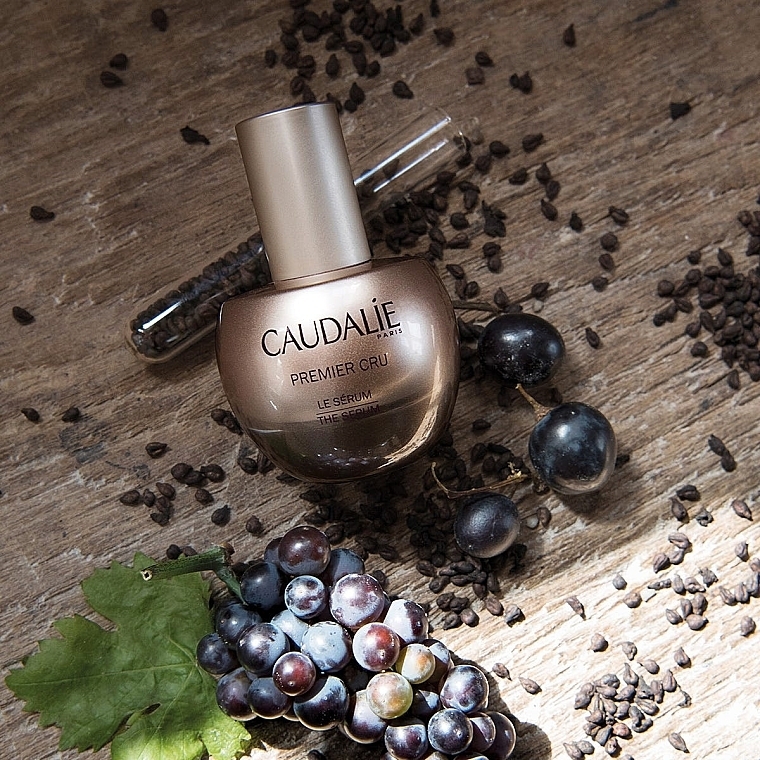 PRZECENA! Przeciwstarzeniowe serum do twarzy - Caudalie Premier Cru The Serum * — Zdjęcie N6