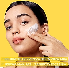 Rozjaśniający płyn do mycia twarzy - Garnier Naturals Brightening Cream Cleanser Vitamin C — Zdjęcie N3