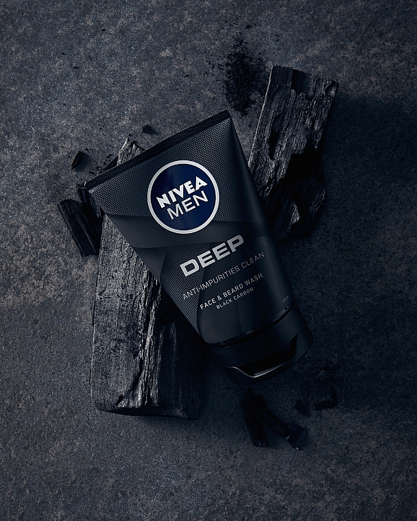 Głęboko oczyszczający żel do twarzy i zarostu z węglem aktywnym dla mężczyzn - NIVEA MEN Cleaning Deep Wash Gel — Zdjęcie N2