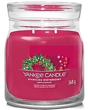 Świeca zapachowa w słoiczku Sparkling Winterberry, 2 knoty - Yankee Candle Singnature — Zdjęcie N2