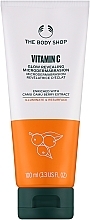 Kup Peeling do twarzy - The Body Shop Vitamin C Glow Revealing Microdermabrasion New Pack