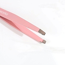 Pęseta ścięta, różowa - Brushworks Precision Slanted Tweezers — Zdjęcie N4