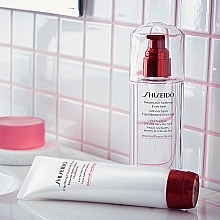 Oczyszczająca pianka do twarzy - Shiseido Clarifying Cleansing Foam — Zdjęcie N4