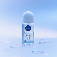 Antyperspirant w kulce - NIVEA Fresh Natural Deodorant Roll-On — Zdjęcie N4