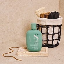 Szampon wzmacniający włosy - Alfaparf Semi Di Lino Scalp Renew Energizing Low Shampoo — Zdjęcie N5