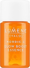 PREZENT! Ujędrniająco-liftingujące serum do twarzy - Lumene Valo Nordic-C Glow Boost Essence Hyaluronitiiviste (mini) — Zdjęcie N2