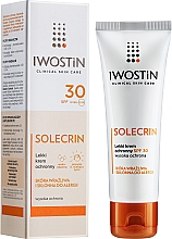Lekki krem ochronny do skóry wrażliwej i skłonnej do alergii SPF 30 - Iwostin Solecrin Light Protective Cream SPF30 — Zdjęcie N2