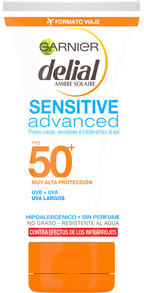 Ultradelikatny przeciwsłoneczny krem do twarzy SPF 50+ - Garnier Ambre Solaire Sensitive Sun Cream