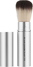 Pędzel do aplikacji kosmetyków w pudrze - Kiko Milano Smart Allover Powder Brush 104 — Zdjęcie N1