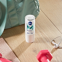 Dezodorant w kulce - NIVEA Femme Magnesium Dry Fresh Deodorant — Zdjęcie N2