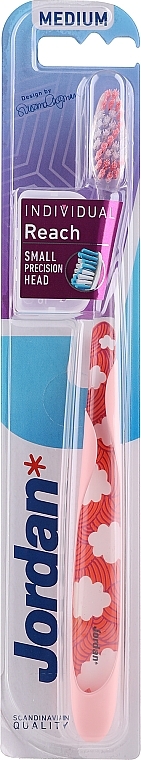 Szczoteczka do zębów z nasadką ochronną, średnia twardość, różowa z chmurkami - Jordan Individual Reach Toothbrush — Zdjęcie N1